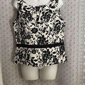 Dress Barn Women’s Black and White Top/ Dress Barn Size 12